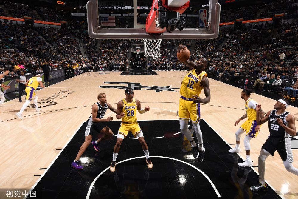 负着重大的 负着重大的