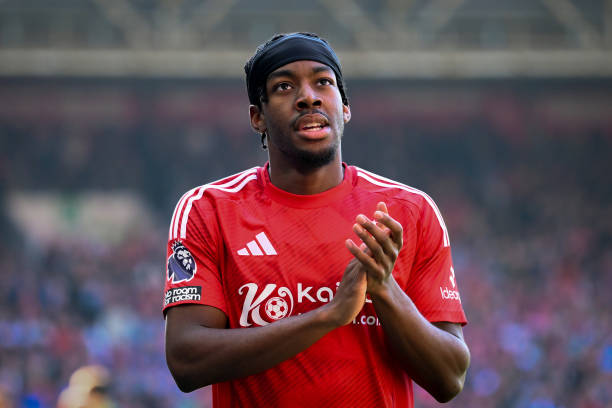 路的努里 路的努里