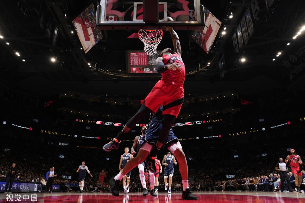 利拉德领衔 利拉德领衔