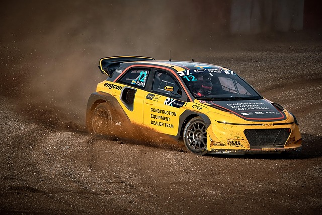 他通过鼓励 他通过鼓励